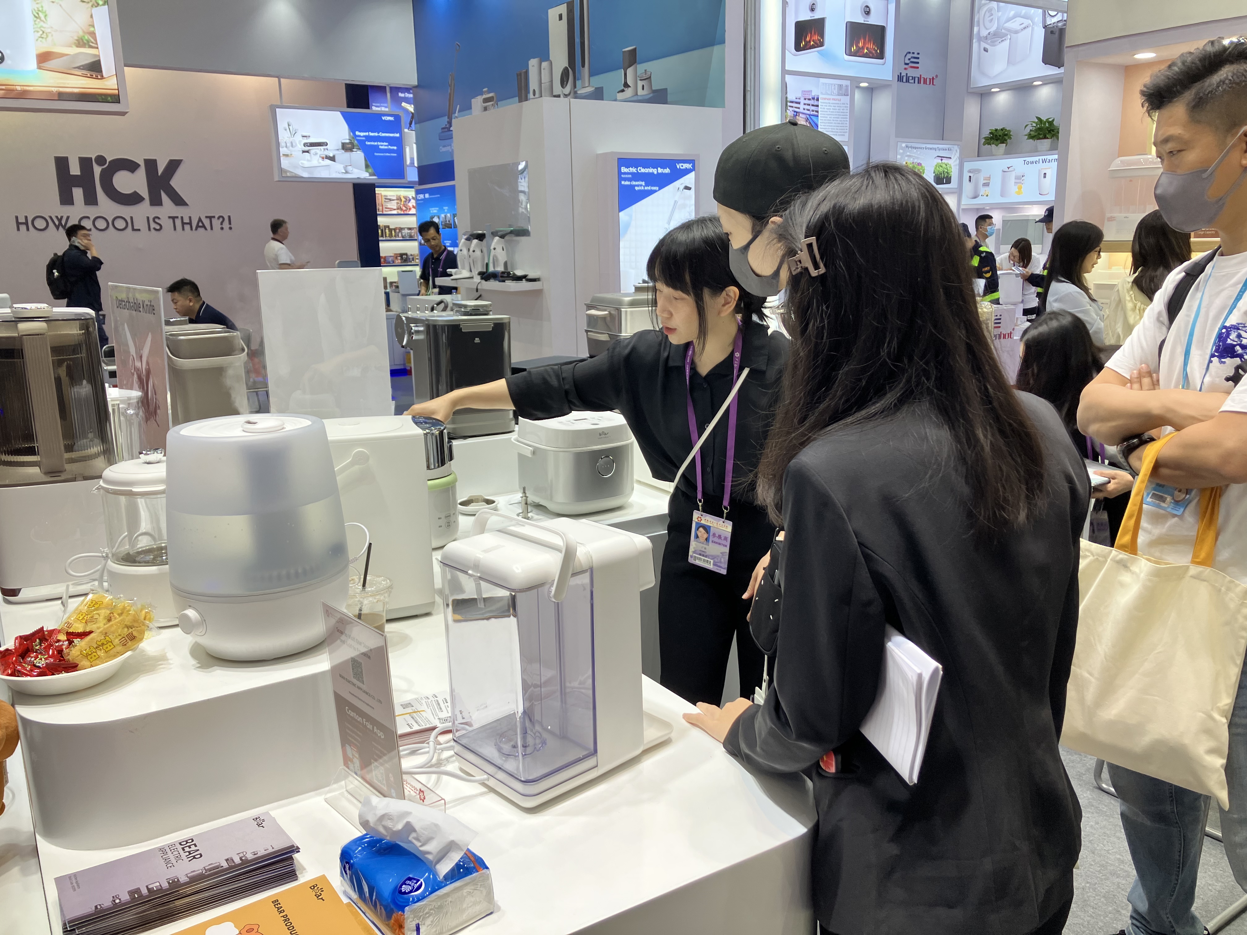 Bear urządzenie elektryczne kończy udaną prezentację na targach kantonu 2025