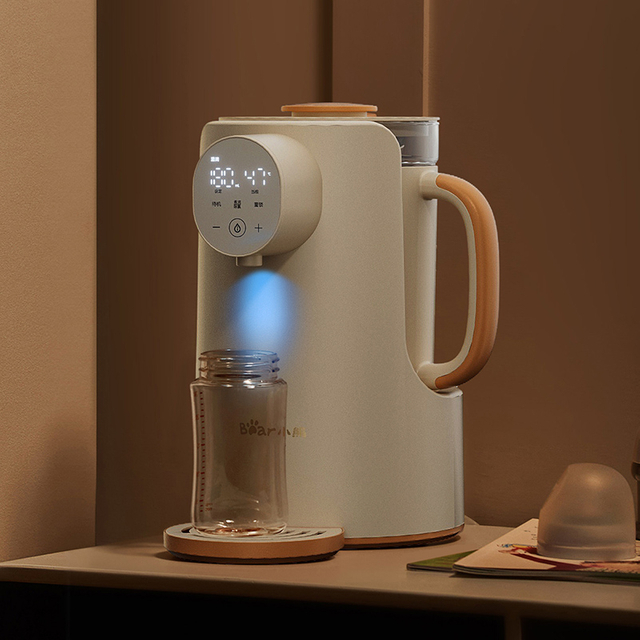 Natychmiastowy dozownik cieplejego wody do formuły dla niemowląt